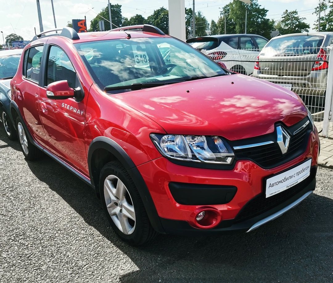 Осмотр Renault Sandero 2016 г.в. 20.000 км.